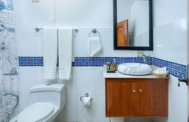 Galapagos and Beyond - Photo 16