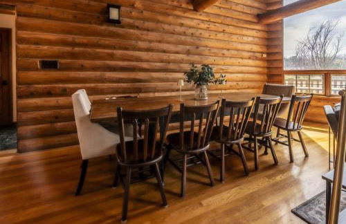 Luxury Log Cabin w Beach & Dock Sleeps 12 - Photo 7