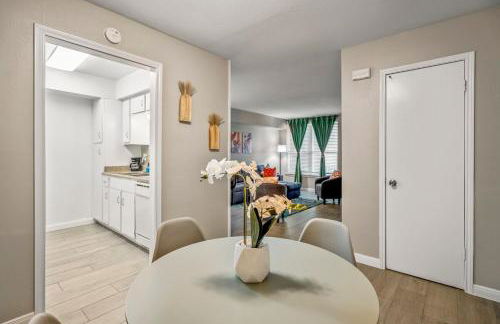 Towne Plaza Apartments #111 in the Galleria Area - Foto 9