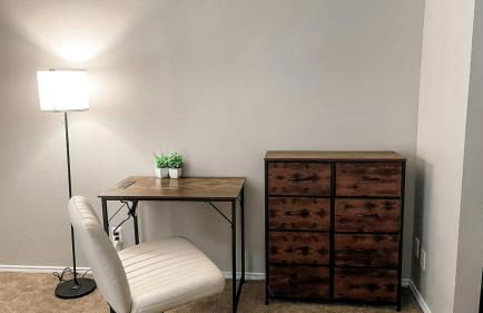 10 Min to Downtown - Pet-friendly, TV with Parking - Foto 4