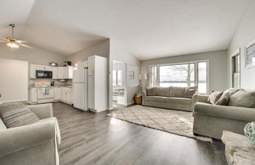 Dock and Views Lake Mitchell Home in Cadillac! - Foto 6