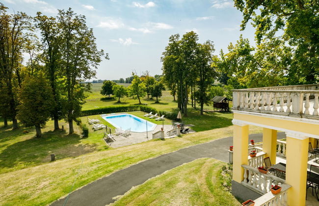 10 bedroom House in Fonyód with private pool and garden - Photo 8