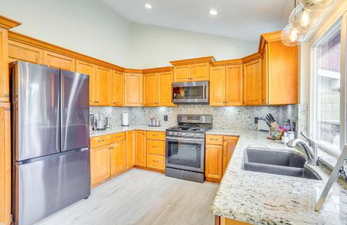 Idyllic Tustin Home with Private Patio and Grill - Foto 7