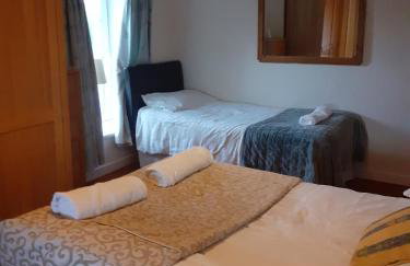 Bryncarnedd Farmhouse - Photo 25