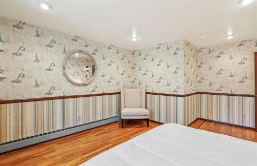 Pristine Cabin on Wooded Lot. Fantastic Location Pool Table - Foto 25