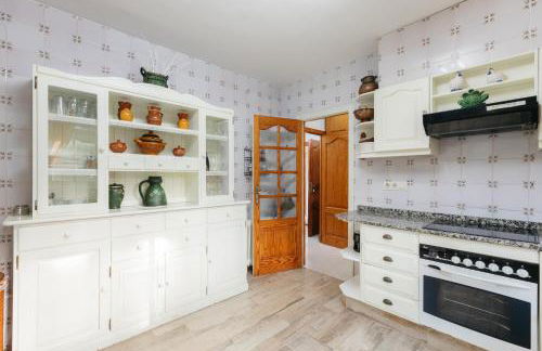 chalet, villa rodeada de naturaleza piscina a doce klm de Valencia y 7 del aeropuerto - Photo 55