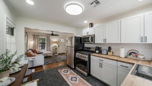 Next to Expo, 5 beds, Hot-tub, corn hole, pets! - Foto 3