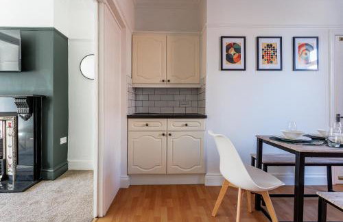 Modern 3-Bed House Parking & Family & Friends - Foto 9