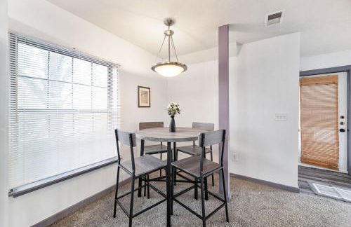 Bamboo Retreat- Private Parking -New Reno -Central - Foto 42