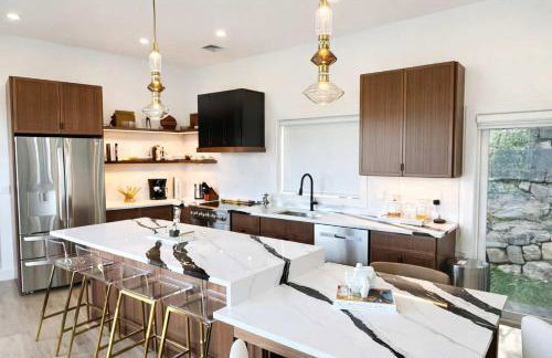 Modern Lakeview Home with Private Dock Sleeps 5 - Foto 13