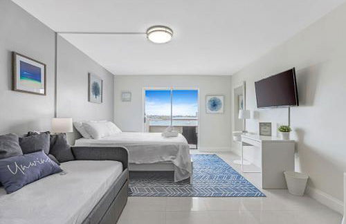 Waterfront Studio Condo in the Heart of Miami - Skyline & Bay Views - Foto 5