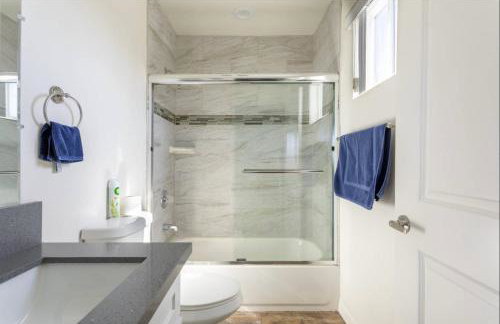 Cheerful 5BR house with parking near USC - Photo 21