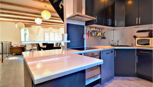 Pet Friendly Home In Laudun-L'ardoise - Foto 4