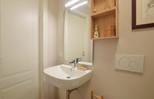 2 Bedroom Lovely Apartment In Gombitelli - Foto 34
