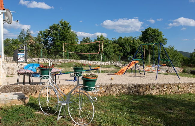 Serene Retreat Holiday Home With Pool - Foto 18