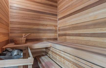 Peaceful Treehouse-Style Stay with Sauna Fire Pit Forest Views Near the Coast The Treehouse by AvantStay - Foto 33