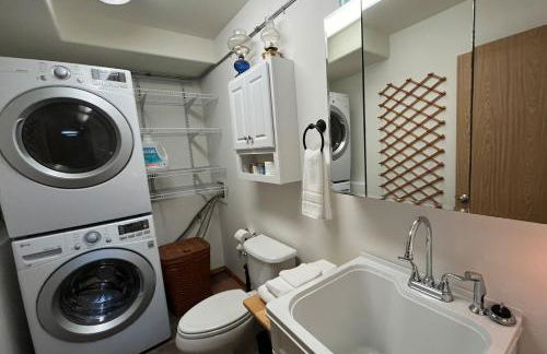 Cozy Palmer Retreat with Steam Sauna and Playground - Foto 41