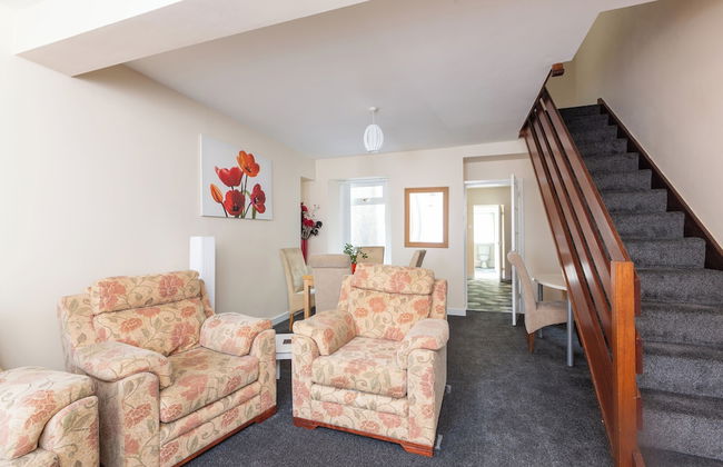 Sandfields House - Photo 10