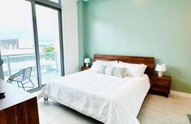 Sleek 2BD 2BA Condo In Miami Design District - Photo 5