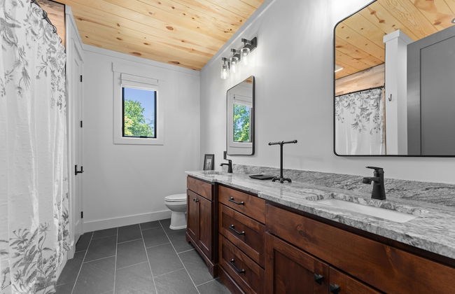 Gray Fox Lodge by Avantstay Waterslide Pool Theater Sleeps 23 - Foto 31