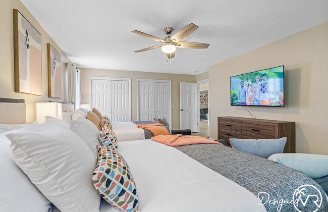 8 BR Heated Pool & Soccer Field - Photo 11