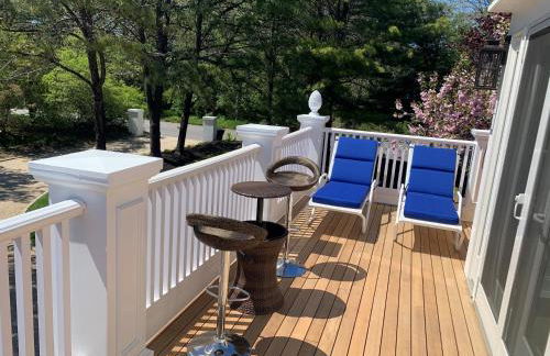 The J Luxury Villa - Southampton Poolside Retreat with Sauna - Foto 34