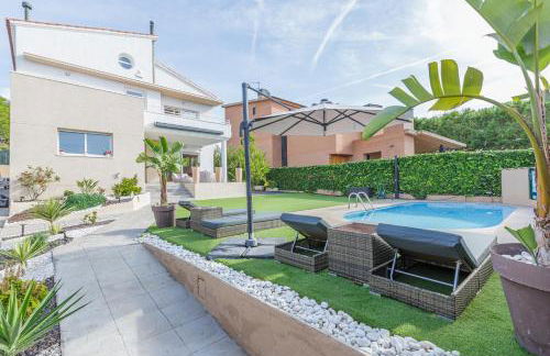 Fantástica casa en alquiler con piscina en Vilanova i la Geltrú - Foto 51