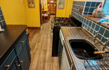 Fantastic sea views at Century's old Alma's Cottage - Sleeps up to 8 guests - Foto 53