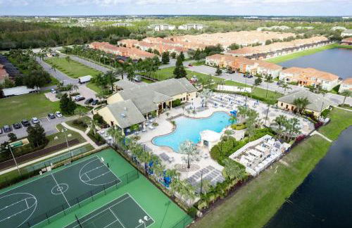 Lake view Pool home near Disney - 5BR 4BA - Foto 9