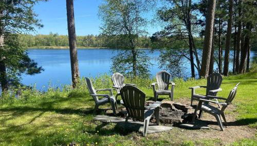 Large Home with lake views and space to entertain friends - Foto 1