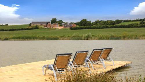 Hastings Retreat Rural barn conversions with Private Lake - Foto 3