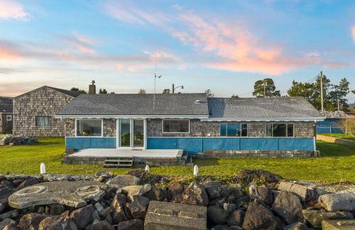 Cozy Coastal Getaway • Panoramic Ocean Views - Foto 6