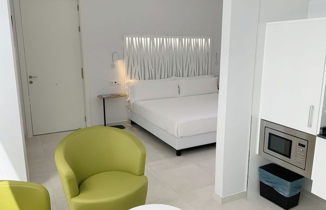 Feelathome Rivero Apartments - Photo 15