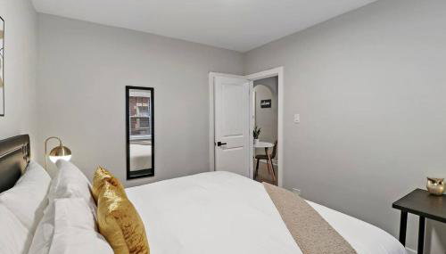 Cozy 2BR Apt - Perfect for a Seamless Stay - Montrose 1A - Foto 4