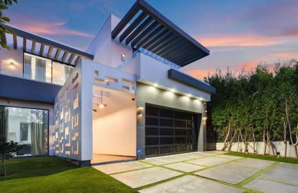 Private LA Retreat w Pool Hot Tub Fire Pit Near Melrose Ave The Martel House by AvantStay - Foto 50