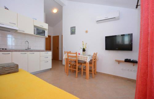 Apartments Punta Milna - Photo 26
