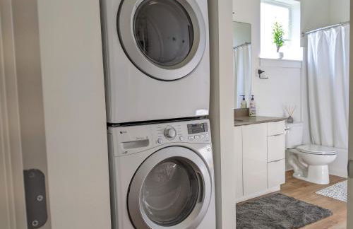 A premier smart condo with parking - Foto 17