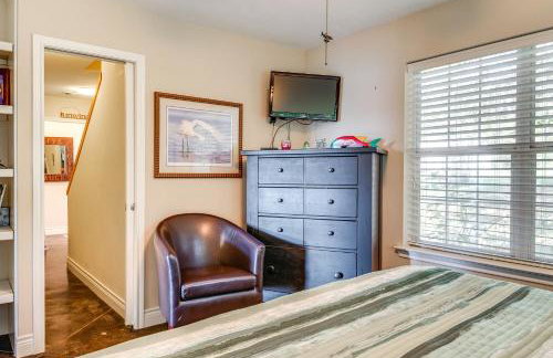 Franklin Home with Water Views Outdoor Dining Area! - Foto 2