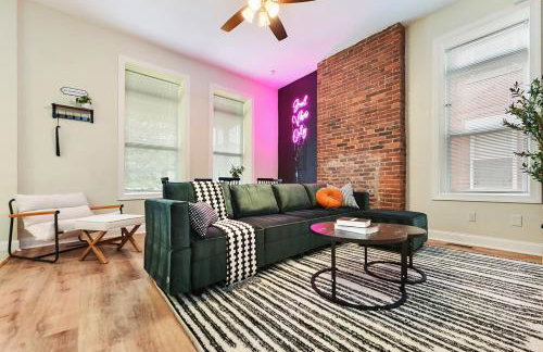 9 Bedroom House with King-sized Bed near Bakery Square - Foto 1