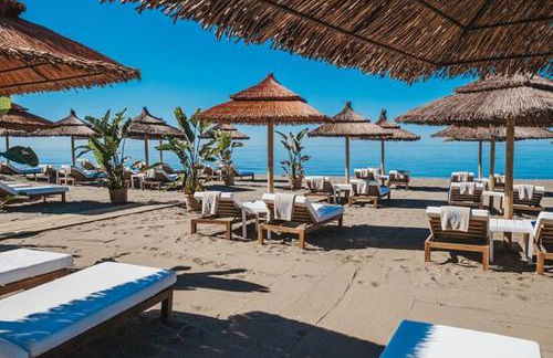 Nice villa with a garden - Photo 13