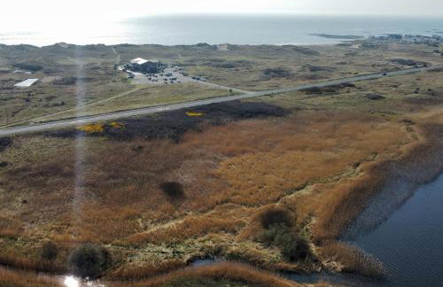 2 Bed Sea View Apartment with Balcony Parking - Pass the Keys - Foto 24