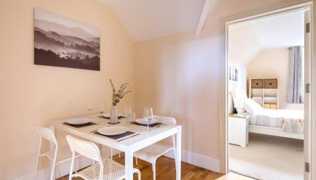 Guildford Station with Parking - Foto 2