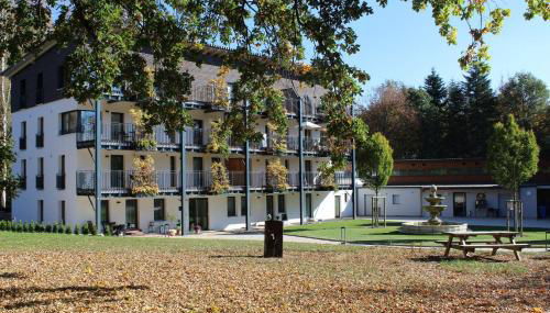 Waldhotel Rainau - Foto 2, Garden, Garden view