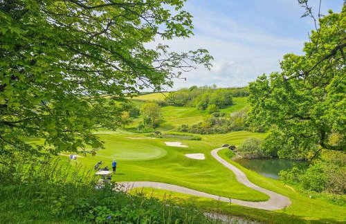 Toffee Apple - Photo 39