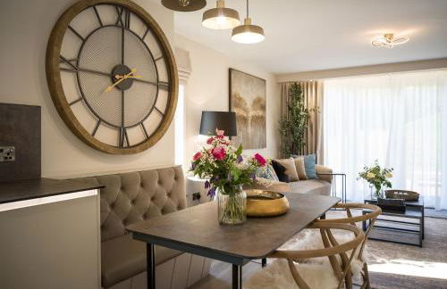 Arran Shores Luxury Shorefront Garden Terrace Apartment 6 - Photo 3