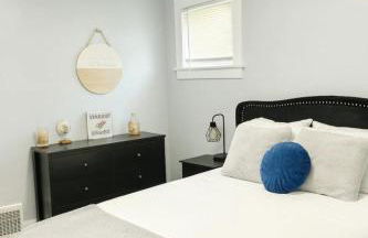 Spacious Three Bedroom Parma Home Sleeps six Near Cleveland - Foto 14