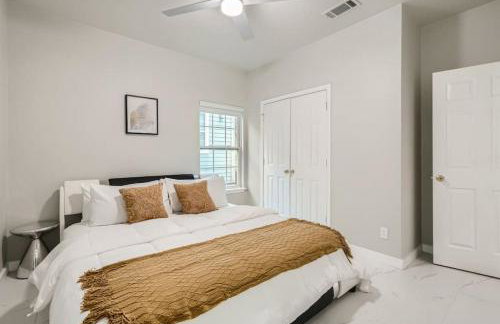 Superb White Modern Farm House - Foto 9