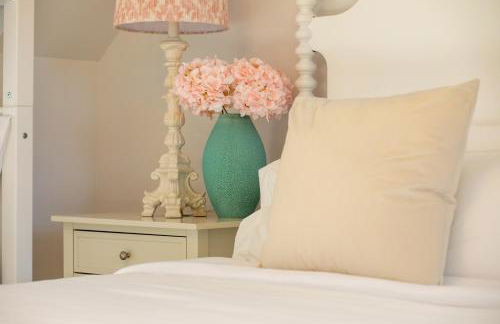 Renovated Cape Near Beach with Fire Pit - Foto 26