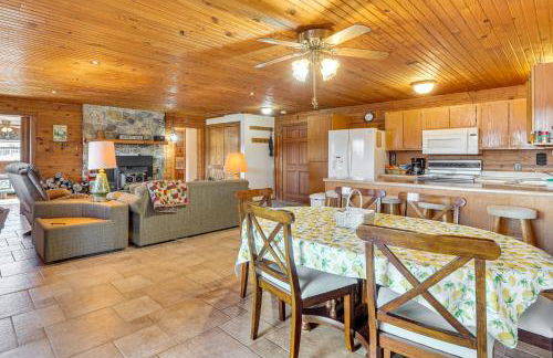 Table Rock Lake Cabin with Waterfront Views! - Photo 3