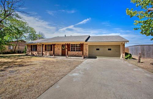 Home in Historic Waxahachie with Yard and Patio! - Foto 27